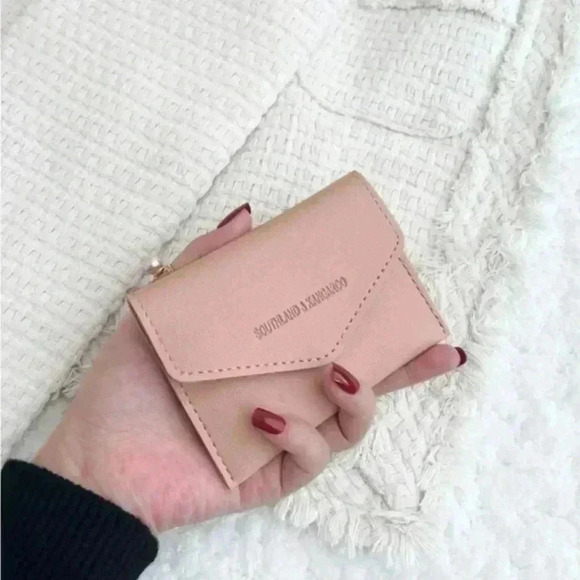 Handbags - ⚠️Clearance💕New Cardholder Baby Pink Wallet